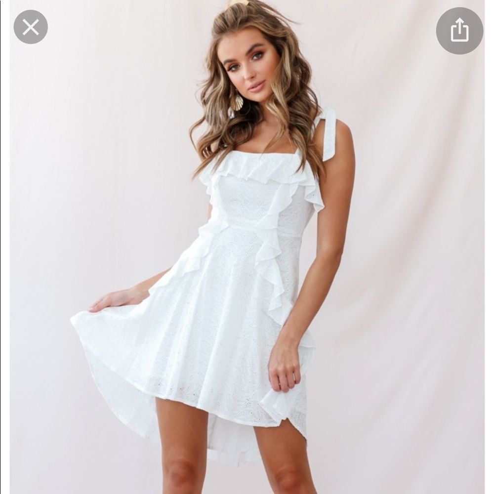 RUFFLE WHITE LITTLE DRESS